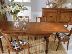 Custom-made walnut table Mottes Furniture Vicenza