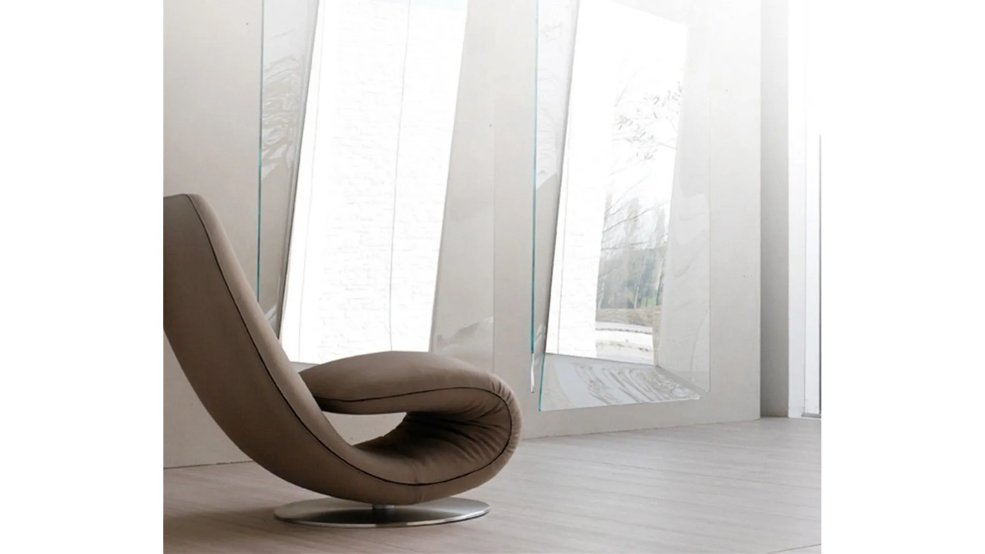 Curling Lounge Chair.