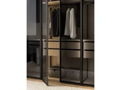 Skeleton wardrobe with glass doors, with internal passing sides and external sides in glass.