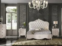 Double bedroom complete in classic style, with LED lighted mirror.