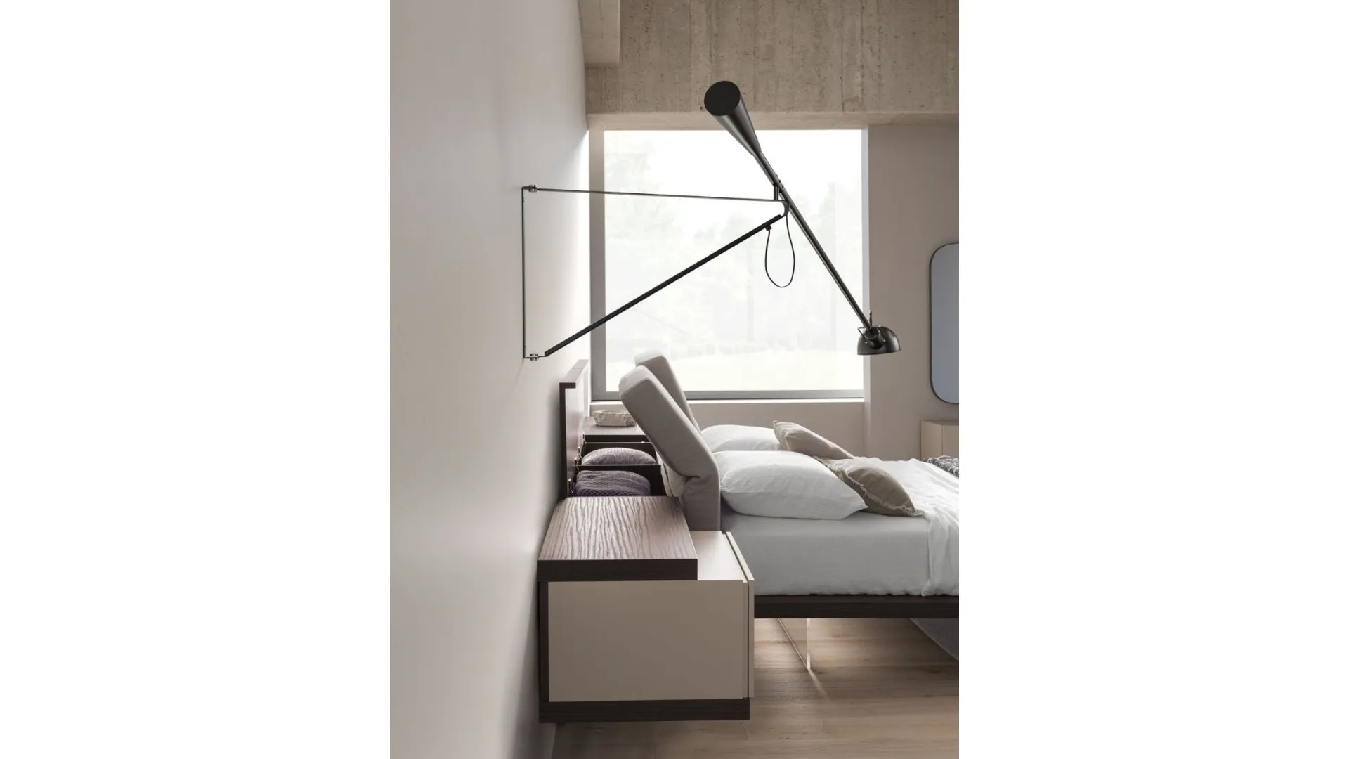 Double room complete with Zefiro bed with upholstered reclining headboard 160x190