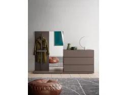Double bedroom complete with Zefiro bed with characteristic retro bed elements.