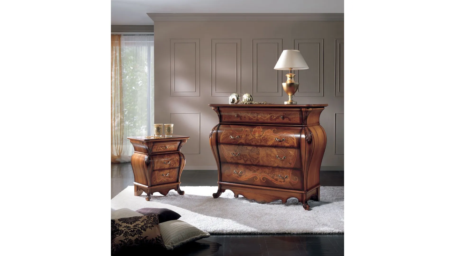 Venice night group, classic style with soft shapes.