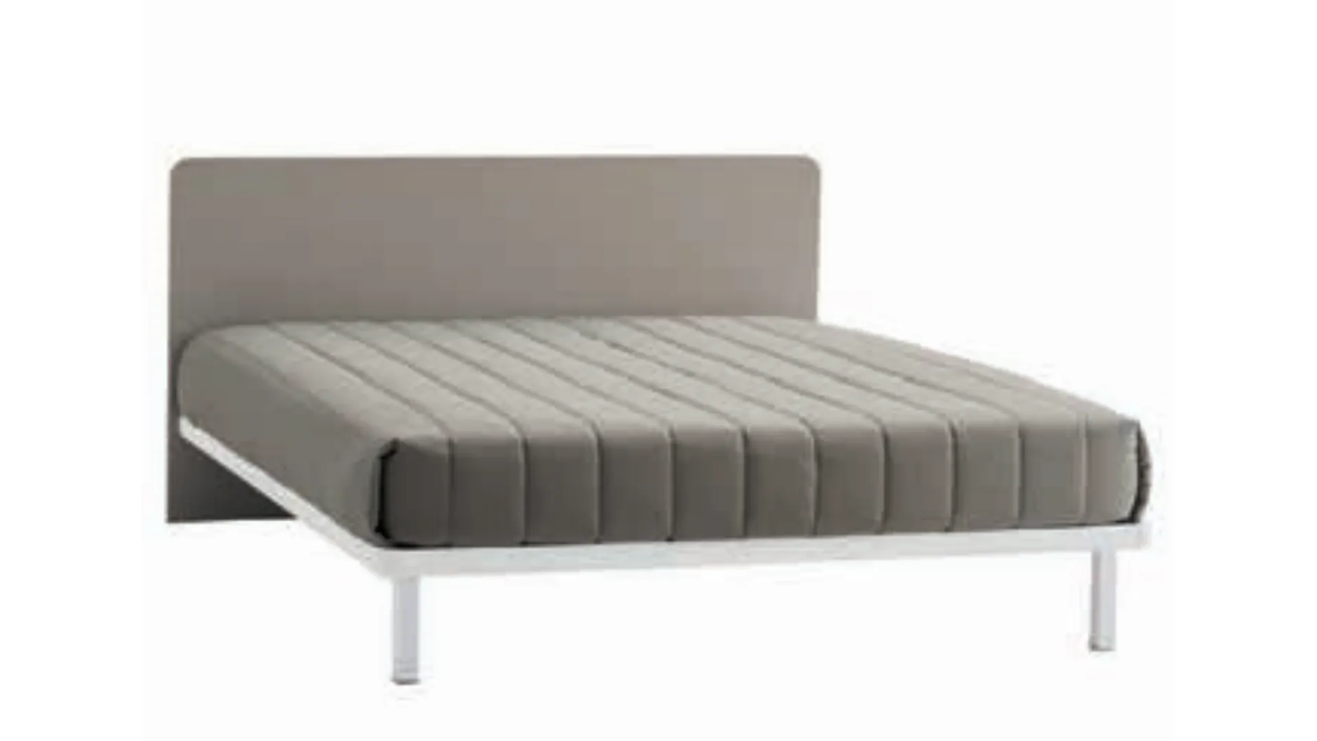 Double bed with rounded headboard, quality materials, and customizable finishes.