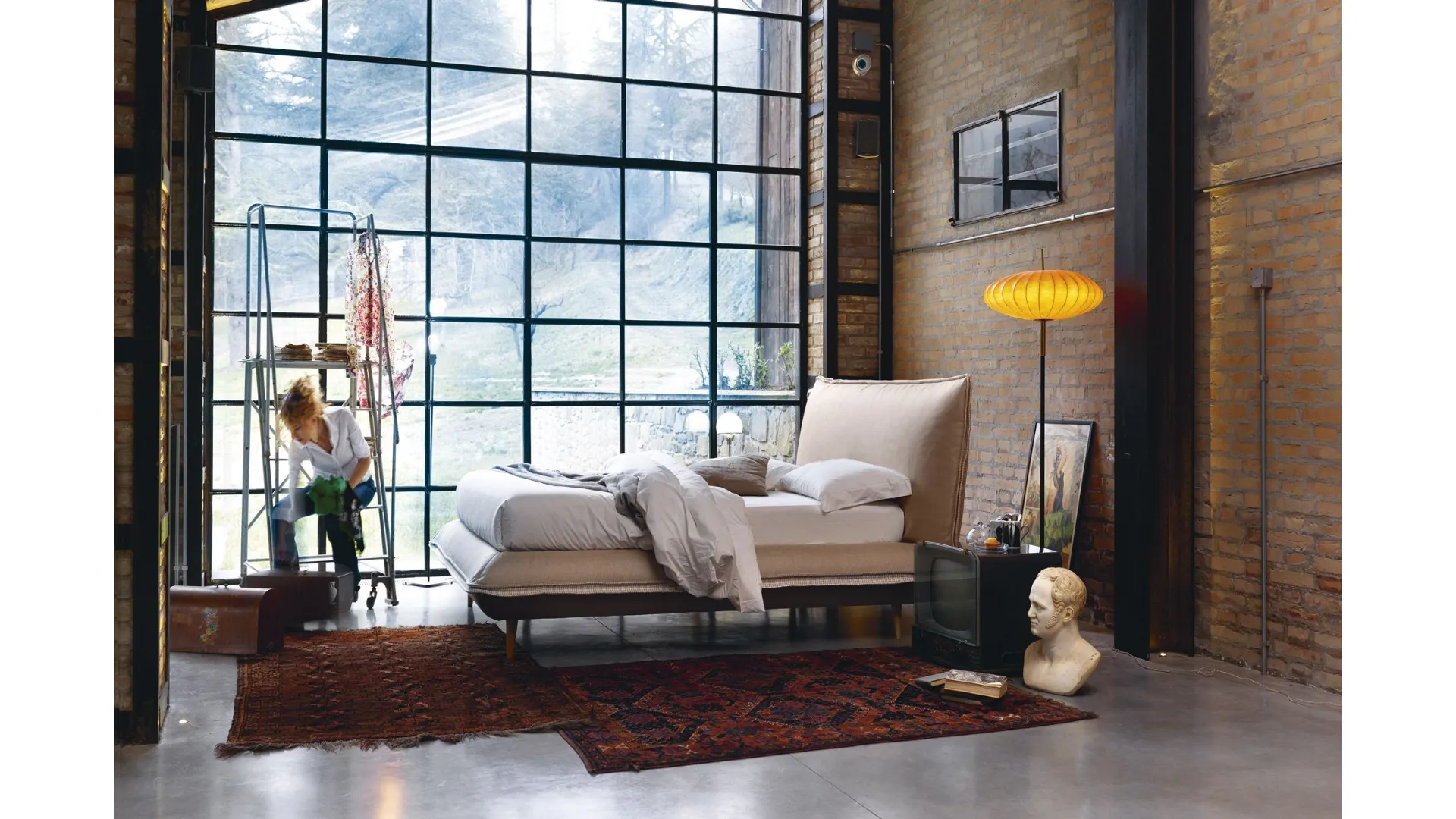 Night Davis double bed with storage available in various materials and finishes