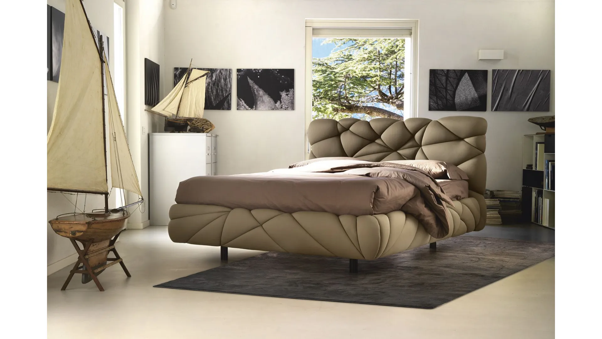 Marvin soft double bed with innovative design 160x190/200.