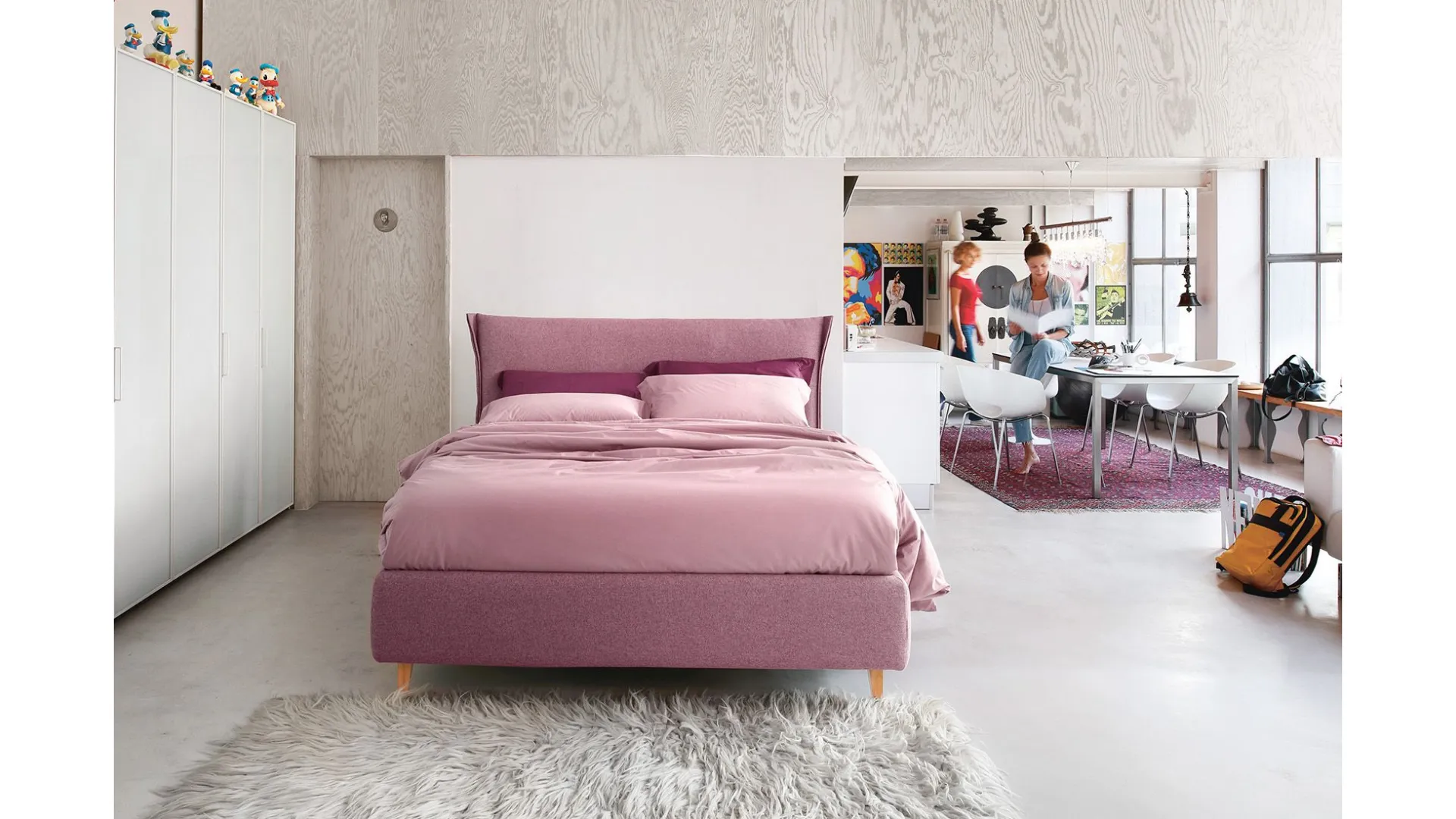 Night bed Osaka double with a curved and enveloping padded headboard.