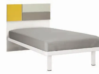 Queen-sized bed with headboard and applied panels, high-quality materials
