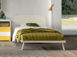 Queen size bed with curved headboard and slanted legs made with high-quality materials 200x90.