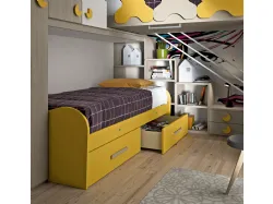 Mezzanine bedroom in laminate