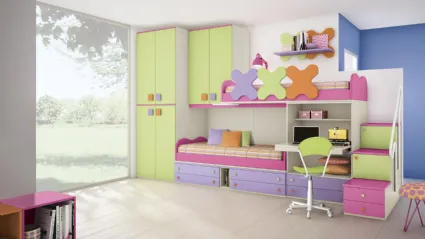 Space-saving colored bedroom