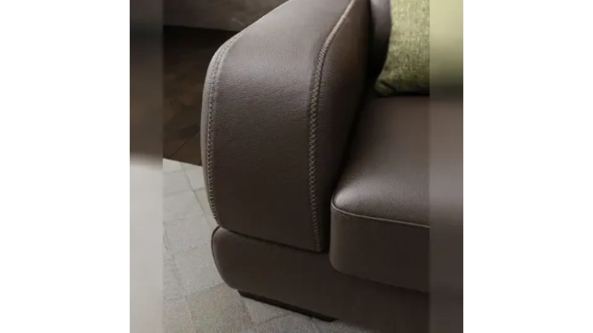 Graffiti sofa in leather