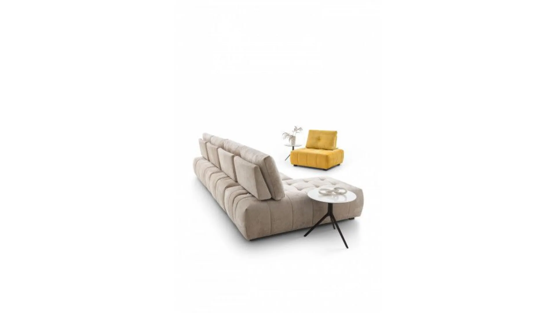 Modern style fabric sofa model Byron of excellent quality customizable in finishes.
