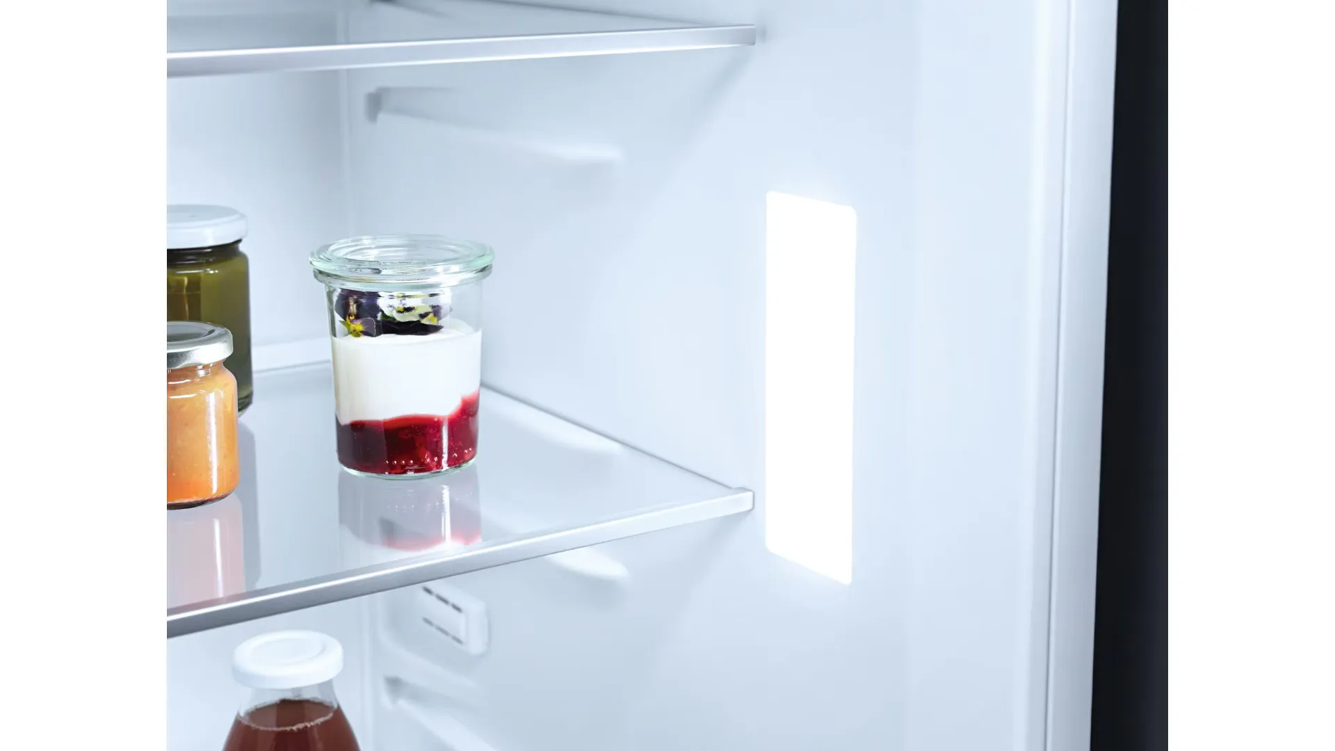 Miele KDN7713E fridge-freezer, class E.