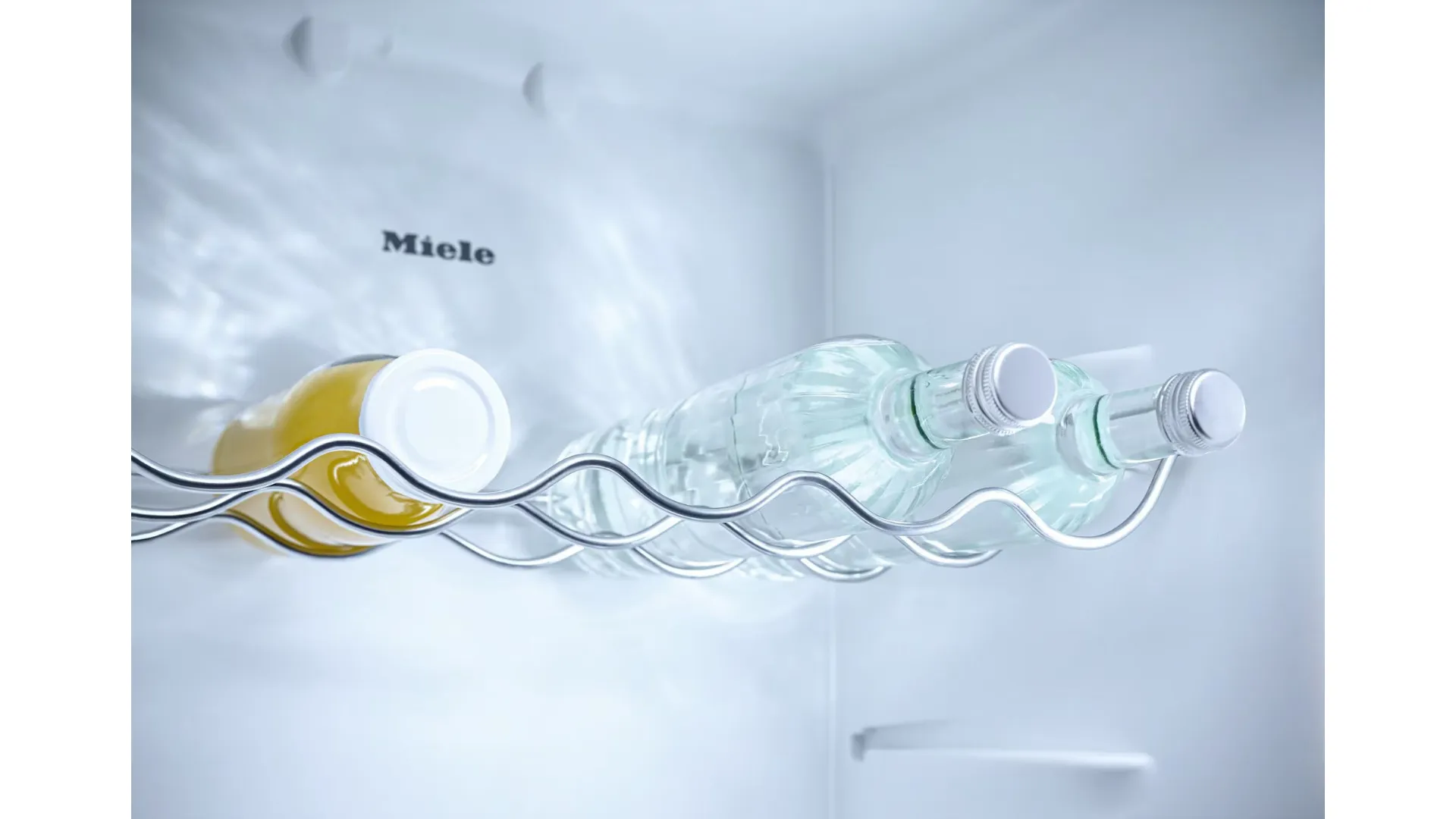 Miele KDN7713E refrigerator-freezer class E.
