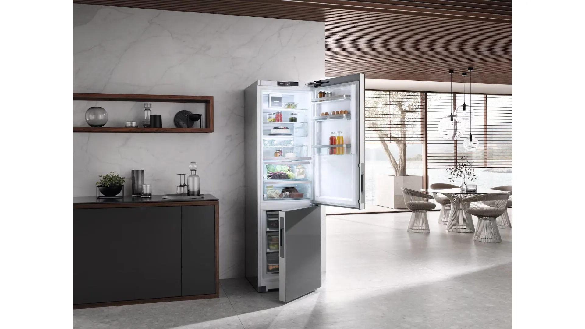 Miele KFN4898AD freestanding fridge-freezer
