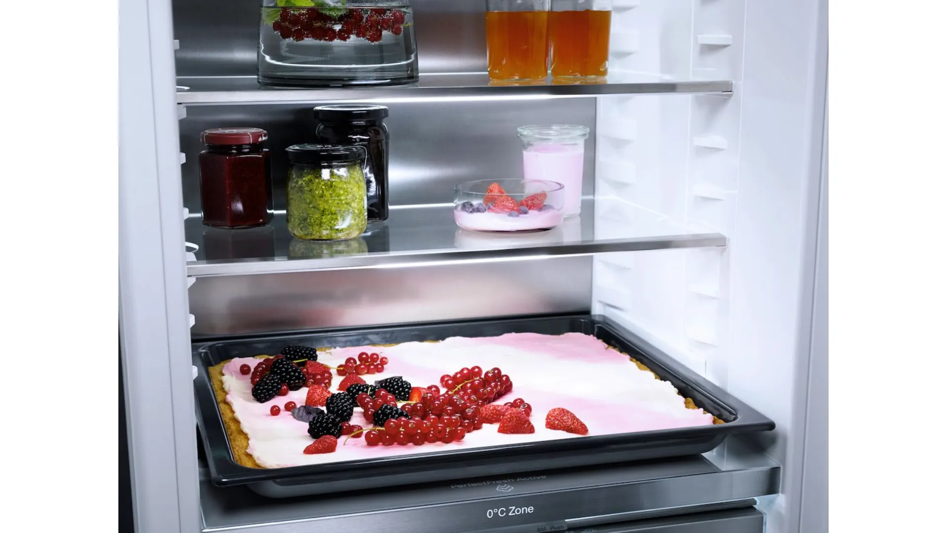 Miele Fridge-Freezer with convenient LED light and NoFrost system.