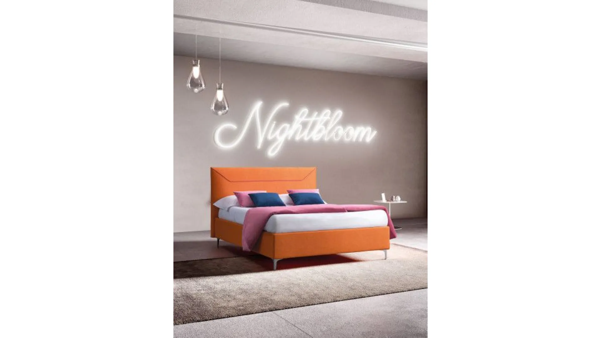 Mirabilis: bed with headboard with a thin profile and contrasting velvet-effect geometric decoration
