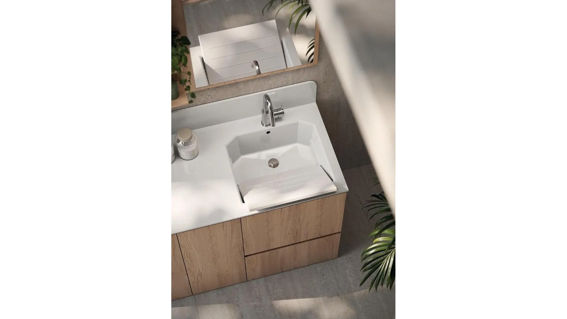LG001 Laundry Cabinet