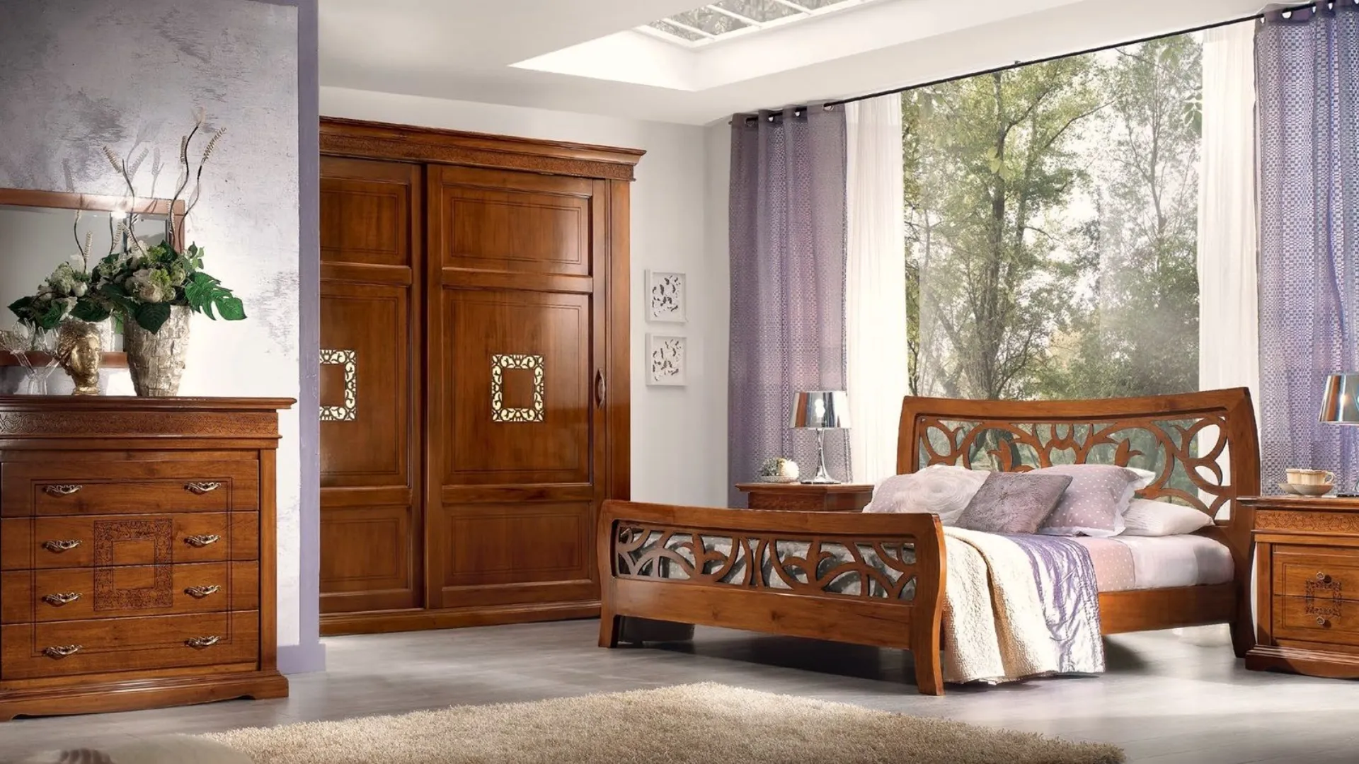 Paola room