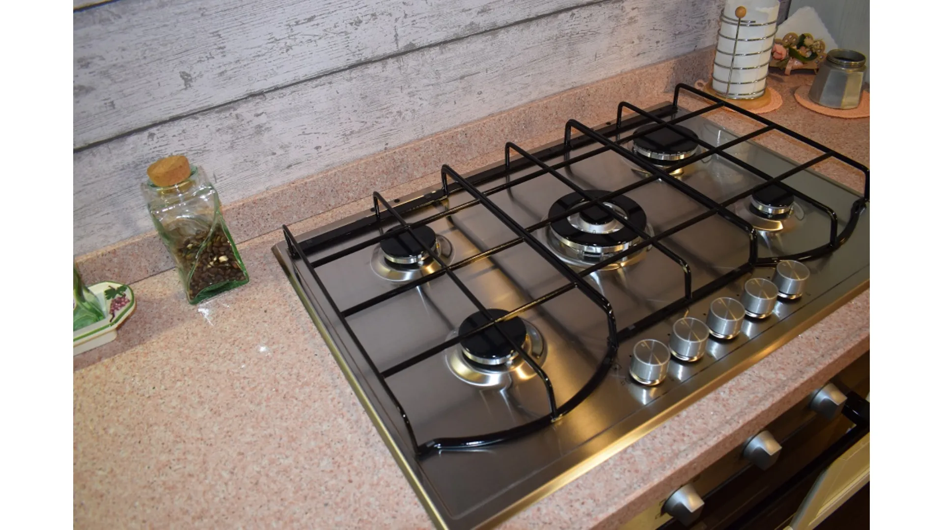 Five-burner hob Mottes Furniture kitchens on occasion