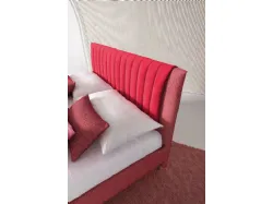 Phlox: bed with a soft fabric band with dynamic vertical stitching