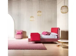 Phlox: bed with a soft fabric band with dynamic vertical stitching